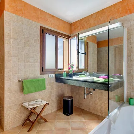 Ibiza 4 Bedroom Villa, Cala'n Blanes *