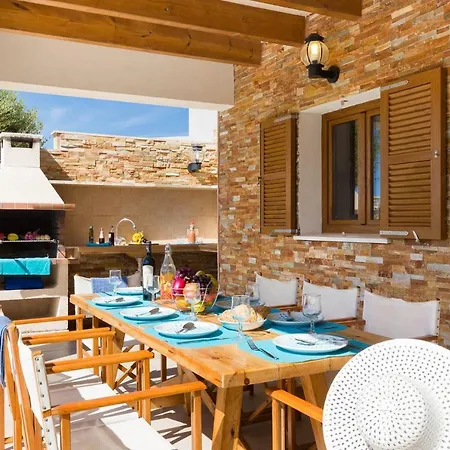 Villa Ibiza 4 Bedroom Villa, Cala'n Blanes