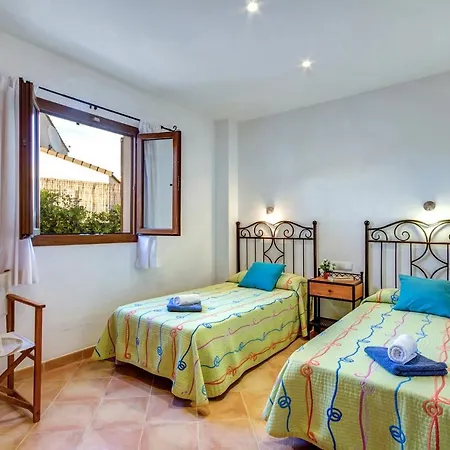 Villa Ibiza 4 Bedroom Villa, Cala'n Blanes Cala'N Blanes (Menorca)