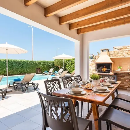 Ibiza 4 Bedroom Villa, Cala'n Blanes * Cala'N Blanes (Menorca)