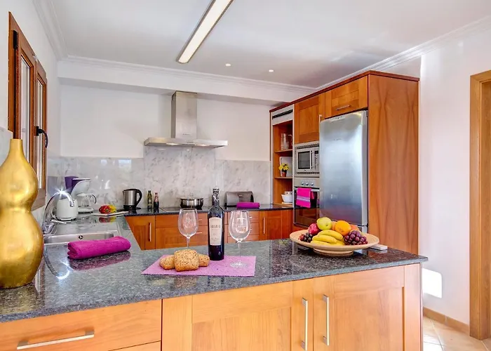 Ibiza 4 Bedroom Villa, Cala'n Blanes Cala'N Blanes (Menorca)