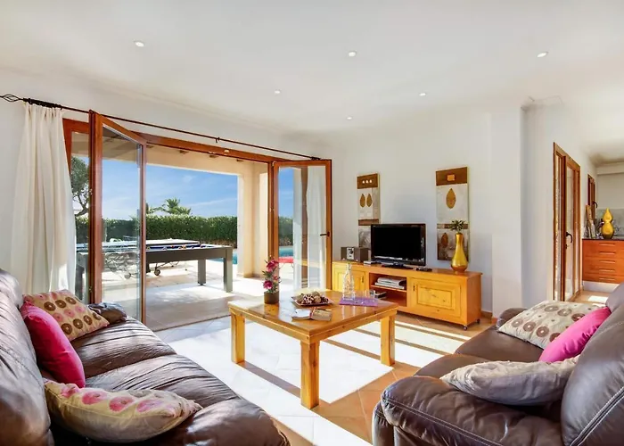 Ibiza 4 Bedroom Villa, Cala'n Blanes