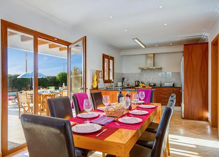 Ibiza 4 Bedroom Villa, Cala'n Blanes