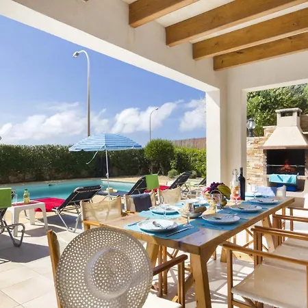 Villa Ibiza 4 Bedroom Villa, Cala'n Blanes *