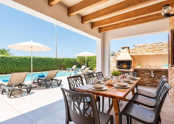 Ibiza 4 Bedroom Villa, Cala'n Blanes * קאלה אן בלאנס